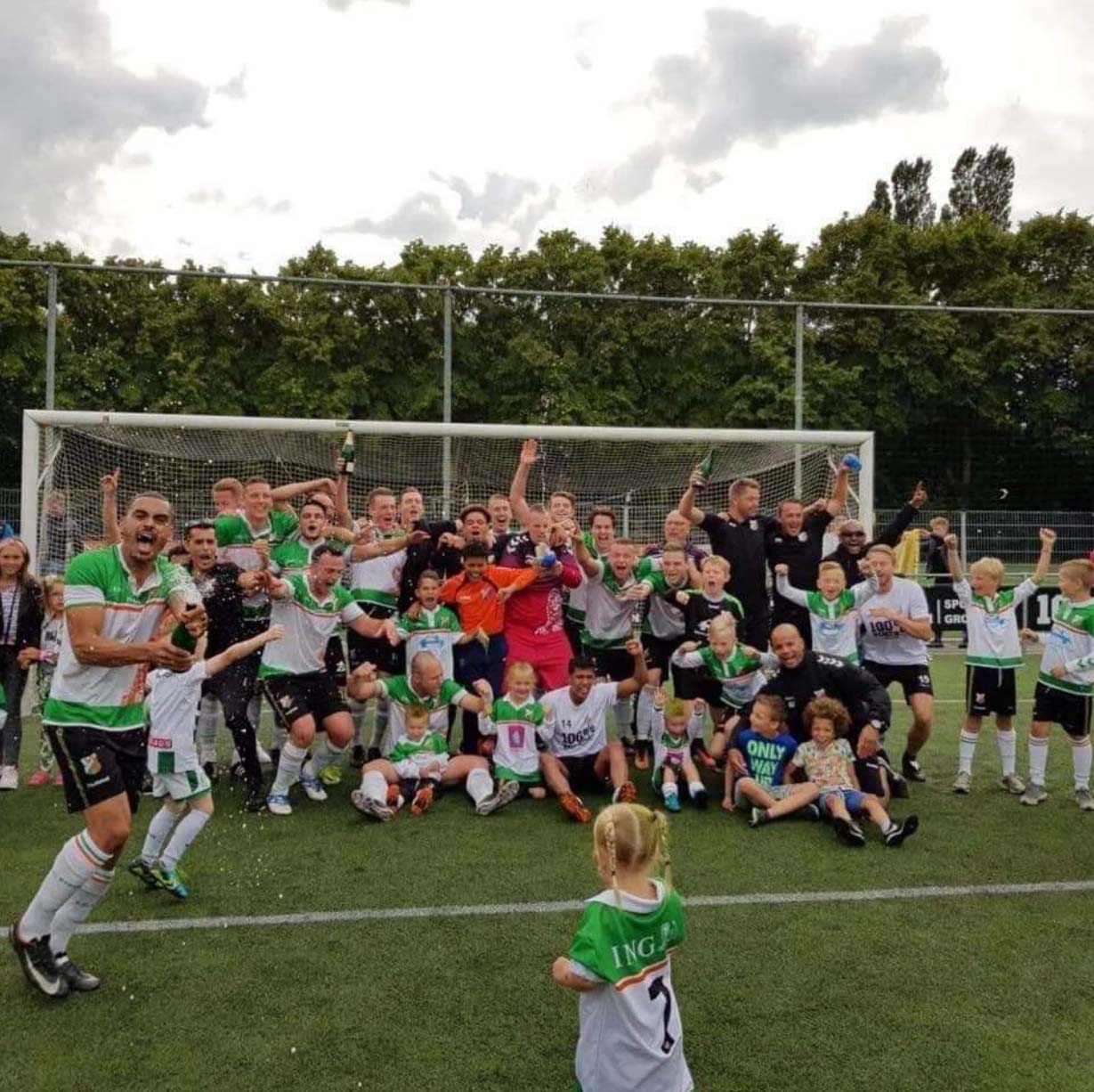 Kampioenen - Promotie 1e klasse 2017-2018